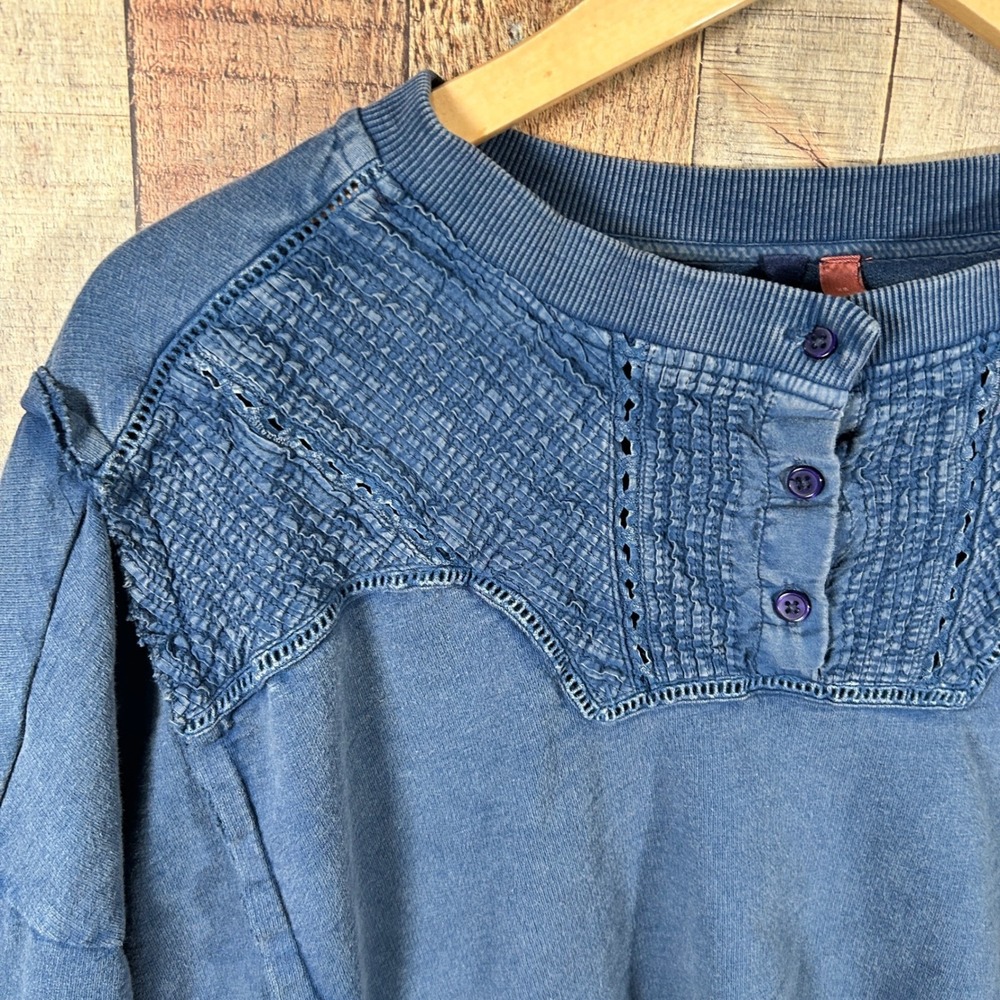 Anthropologie Pilcro Pintuck Henley Sweatshirt XS Blue Oversized Boho Pullover - Picture 3 of 6